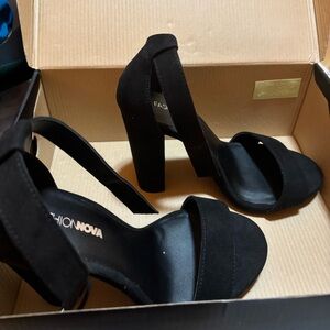 Fashion Nova black heels- Wide Width